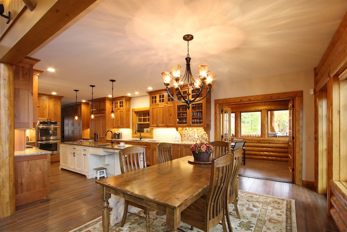 Custom Log Home – Heartwood Mills